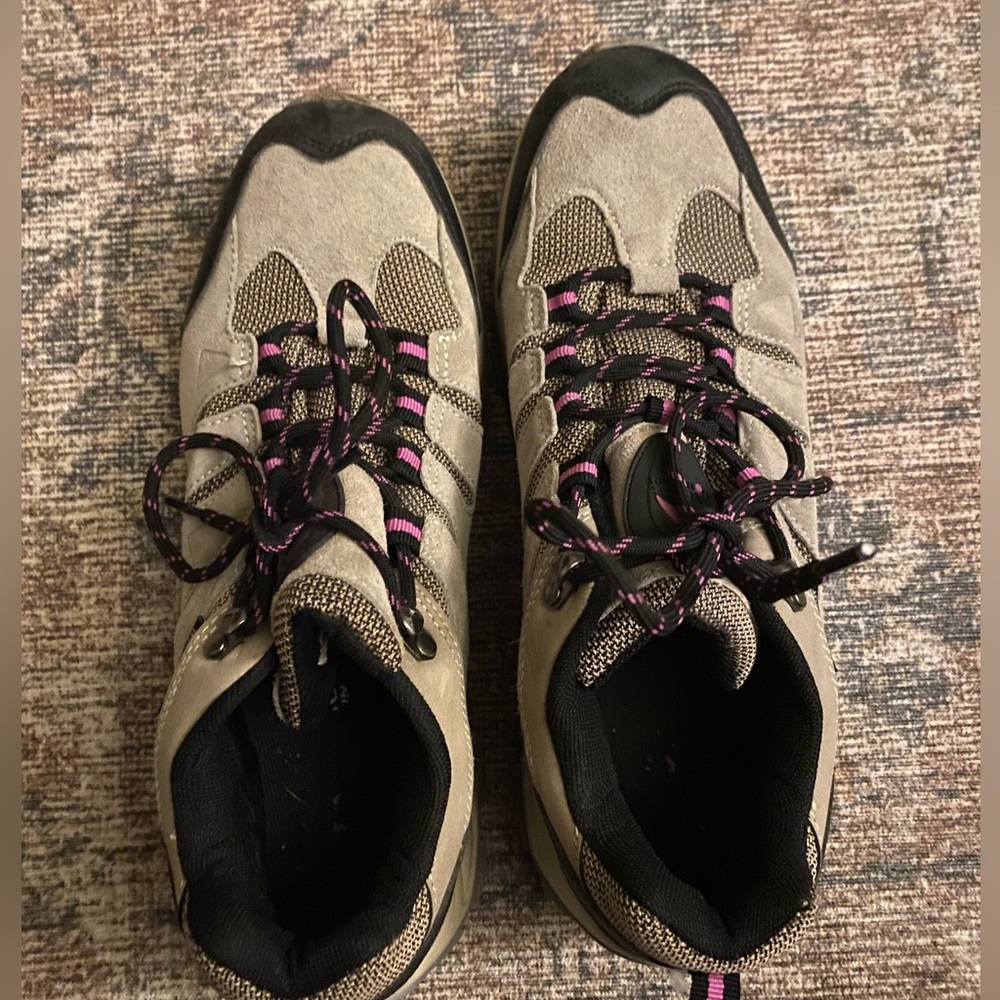 Size 10 pacific mountain hiking boots.  WORN 2x